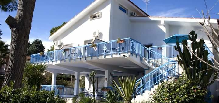 B&B Nido Colorato Фонтане-Бьянке Экстерьер фото