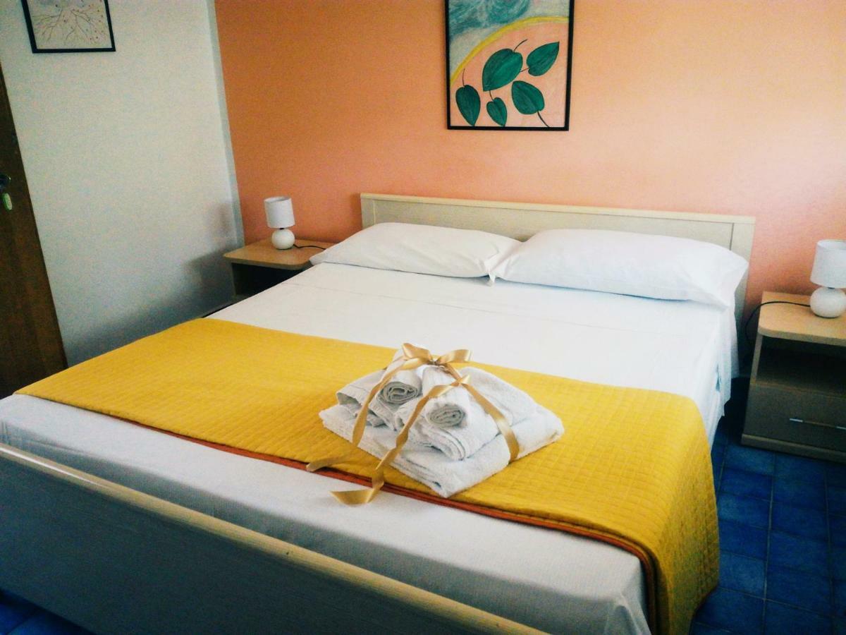 B&B Nido Colorato Фонтане-Бьянке Экстерьер фото